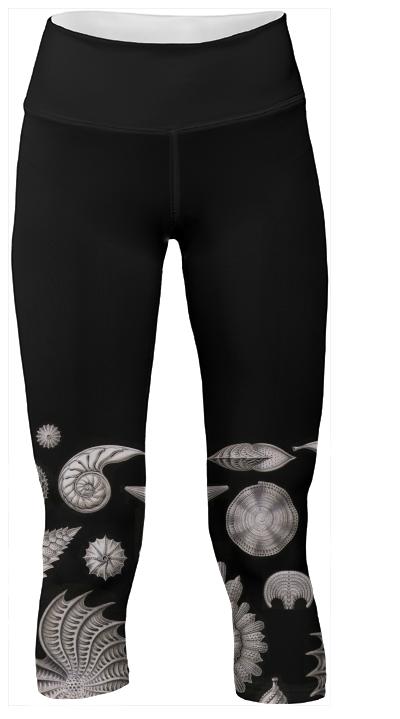 Black Yoga Pants w shells