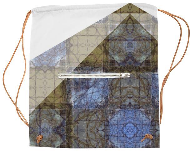 Intricate offcentre sports bag