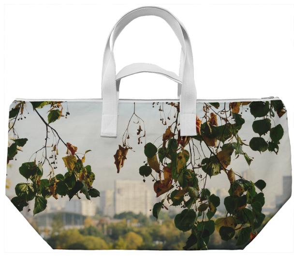 Autumn in the city Weekend Bag