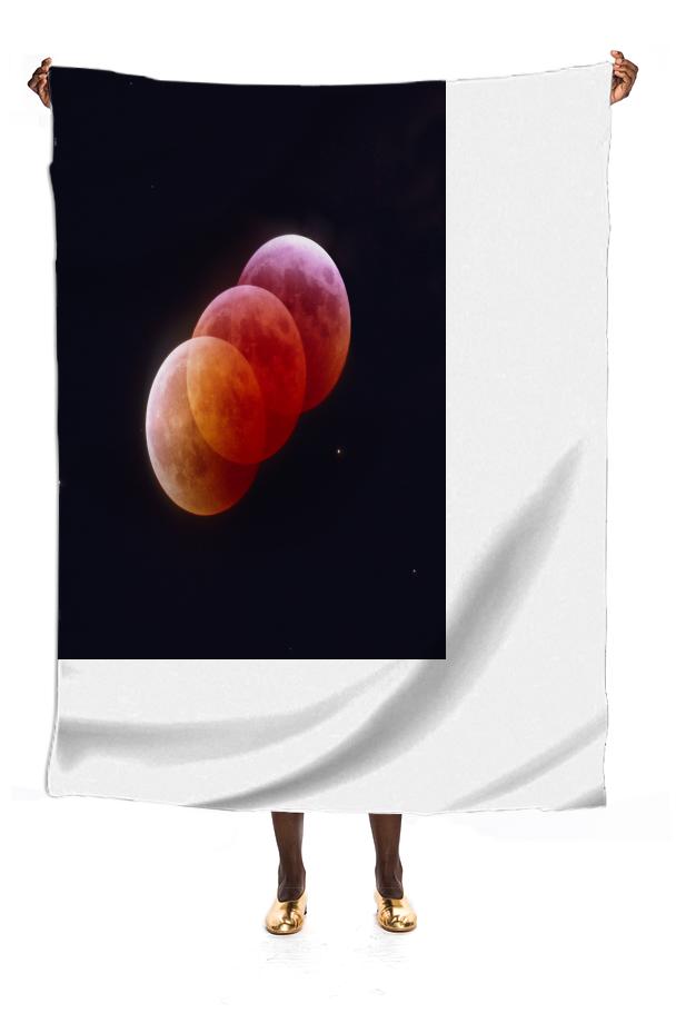 red moon scarf
