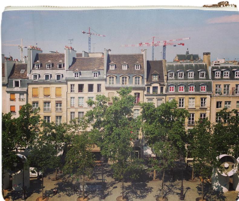 Pompidou Clutch Parisienne Collection