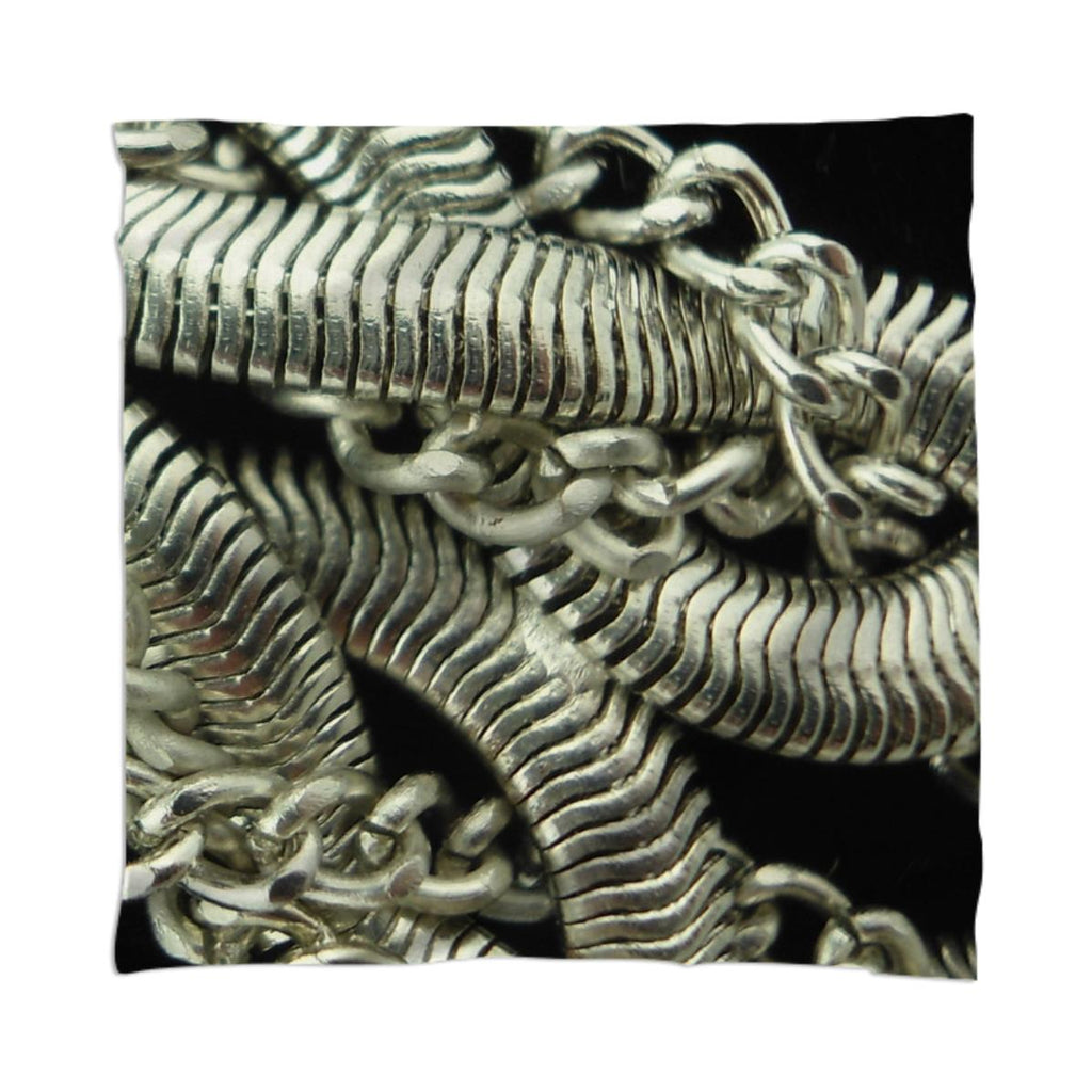 SNAKES ON A CHAIN