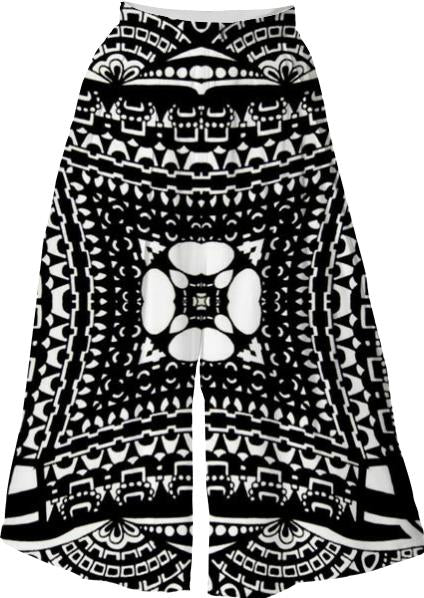Elaborate black and white pattern